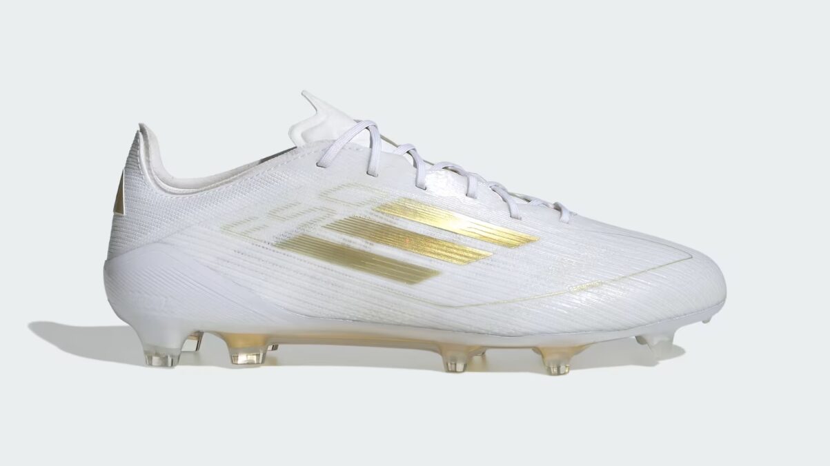 F50 ELITE FGのレビューと特徴:スピードとボール操作性を徹底検証